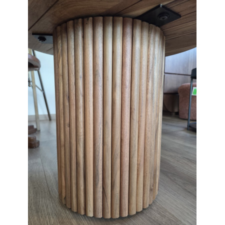 Table de salon en acacia avec pied... Table de salon en acacia avec pied...