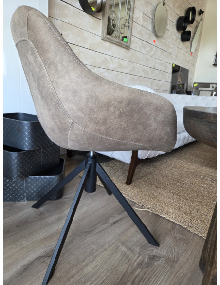 Petit fauteuil coque à pied pivotant Menno