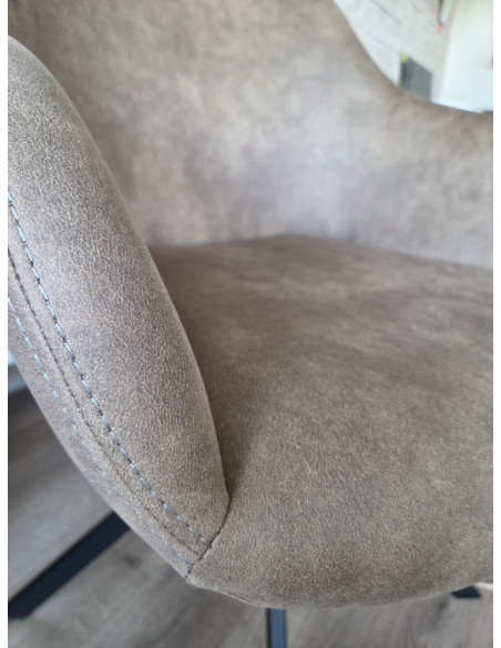 Petit fauteuil coque à pied pivotant Menno