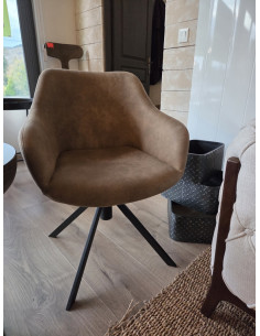 Petit fauteuil coque à pied...