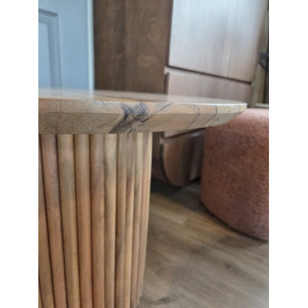 Table de salon en acacia avec pied... Table de salon en acacia avec pied...