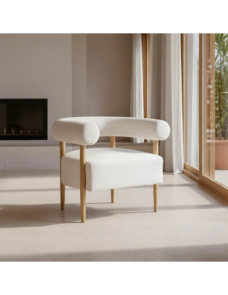 Fauteuil moderne en tissu moumoute et hévéa