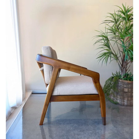 Fauteuil bas en bois massif et... Fauteuil bas en bois massif et...