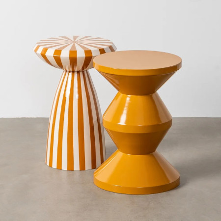 Table d'appoint en métal laqué coloré