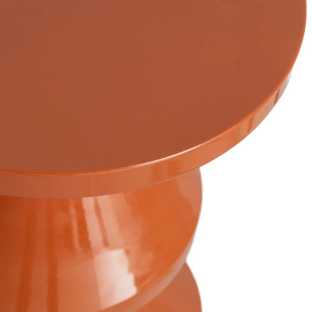 Table d'appoint en métal laqué coloré