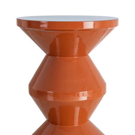 Table d'appoint en métal laqué coloré