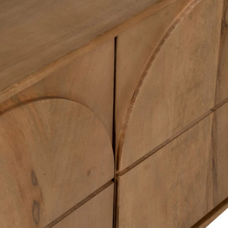 Meuble bas aux portes sculptées bois...