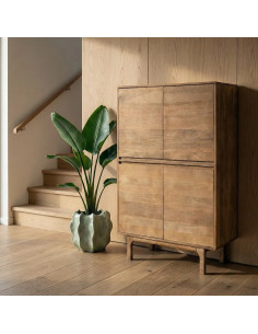 Armoire avec piètement...