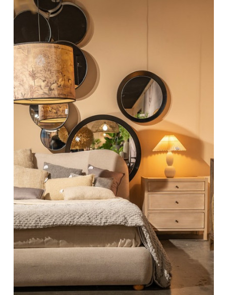 Lit design matelassé en tissu beige