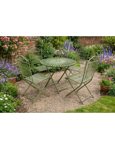 Table ronde avec quatre...