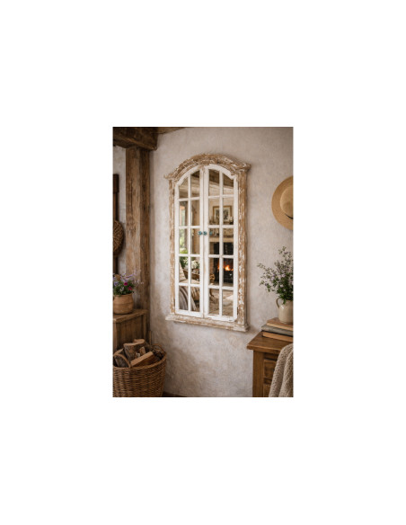 Miroir fenêtre chapeau de gendarme