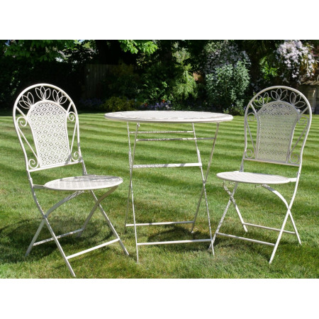 Set de jardin avec deux chaises...