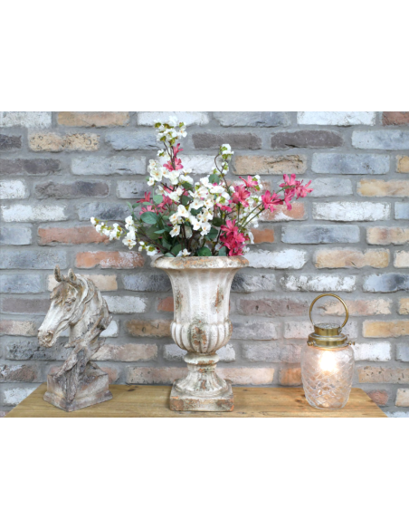 Photo d'ambiance avec lanterne et cheval Photo d'ambiance avec lanterne et cheval