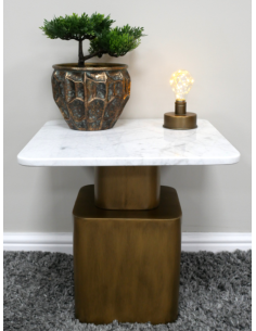 Table d’appoint design... 2