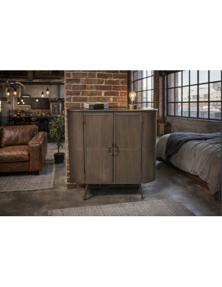 Buffet industriel en métal nervuré – Meuble de rangement design loft