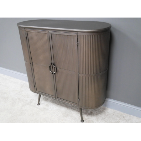 Buffet industriel en métal nervuré –... Buffet industriel en métal nervuré –...