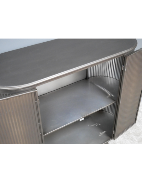 Buffet industriel en métal nervuré – Meuble de rangement design loft