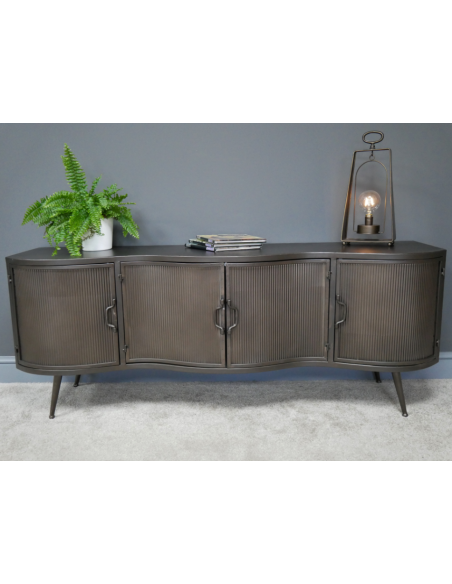 Meuble TV industriel en métal nervuré – Meuble de rangement design loft