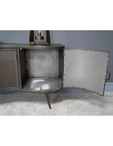 Meuble TV industriel en métal nervuré – Meuble de rangement design loft