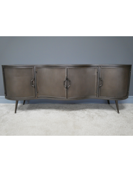 Meuble TV industriel en métal nervuré – Meuble de rangement design loft