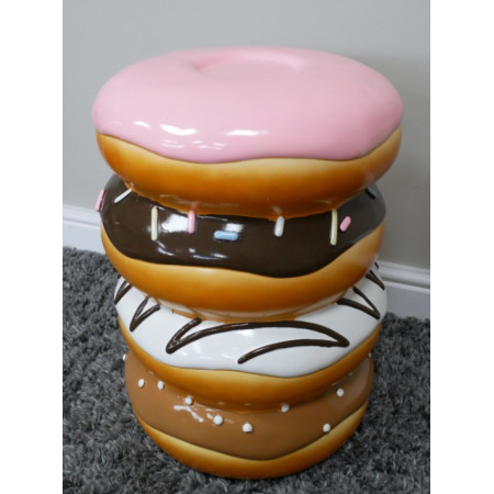 Table d’appoint Donut géant en résine... Table d’appoint Donut géant en résine...