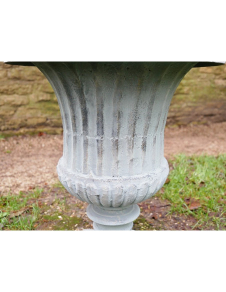 Vase Médicis Blanc en Fonte – Élégance Classique pour le Jardin
