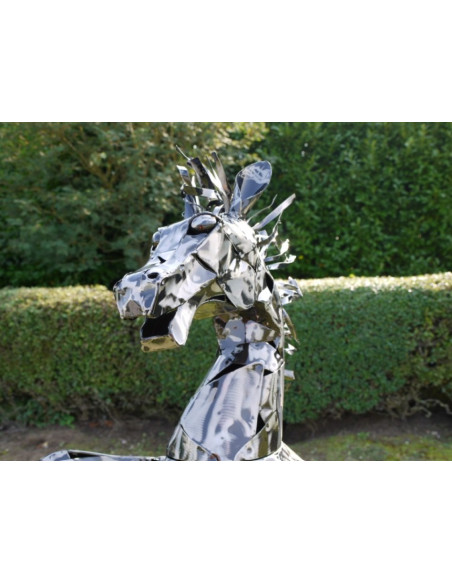 Cheval Cabré Décoratif en Métal – Sculpture de Jardin au Design Contemporain