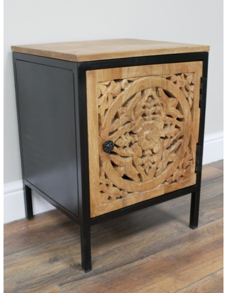 Table de Chevet en Bois de Manguier Sculpté – Esprit Bohème Chic DESCRIPTION COURTE