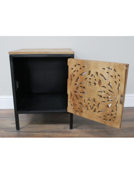 Table de Chevet en Bois de Manguier Sculpté – Esprit Bohème Chic DESCRIPTION COURTE