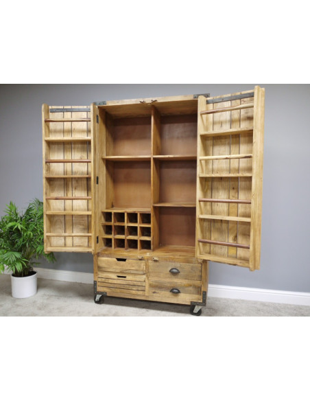 Armoire de Rangement en Bois de Manguier – Esprit Atelier et Charme Authentique