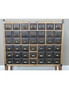 Cabinet d’Apothicaire à... 2
