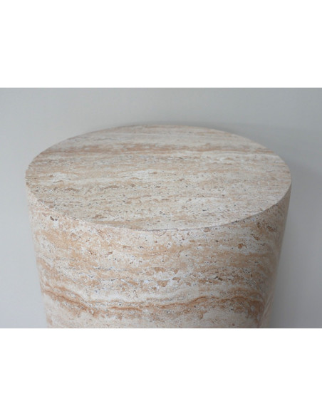 Colonne Décorative Effet Pierre Naturelle – Verticalité et Caractère