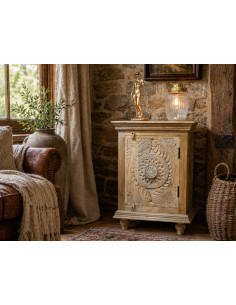 Armoire Sculptée en Bois de... 2