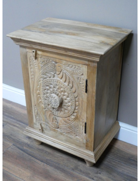 Armoire Sculptée en Bois de Manguier