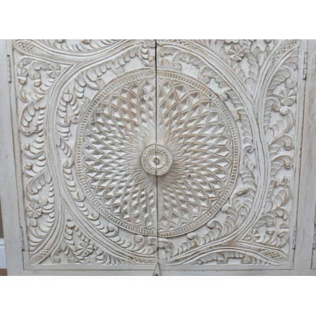 Grand Buffet Sculpté en Bois de Manguier