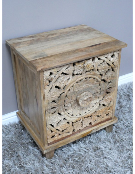 Table de Chevet Sculptée en Bois de Manguier
