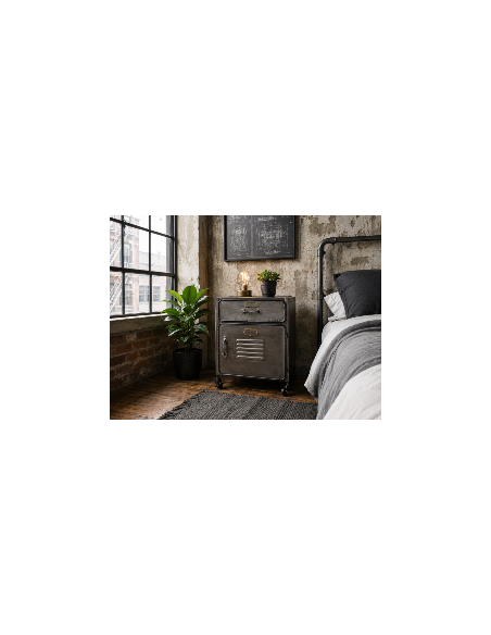 Table de chevet sur roulettes style indus