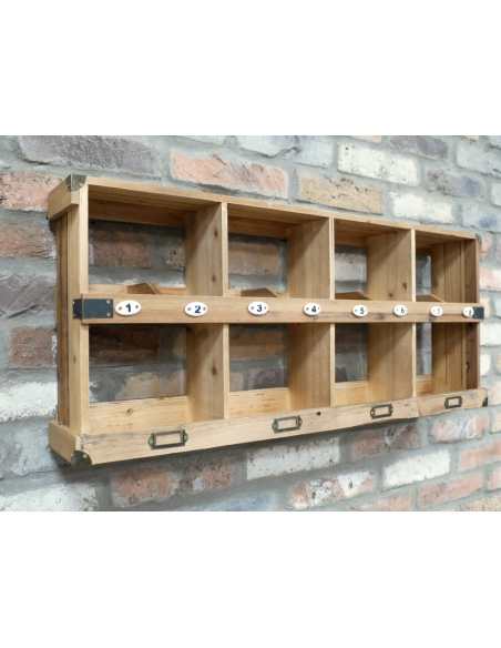 Casier mural en bois 8 compartiments numérotés – 87 cm
