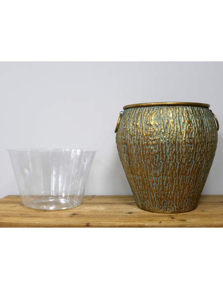Grand cache-pot en métal doré vieilli effet vert-de-gris – 37 cm