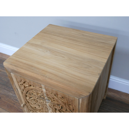 Table de chevet en teck sculpté avec...