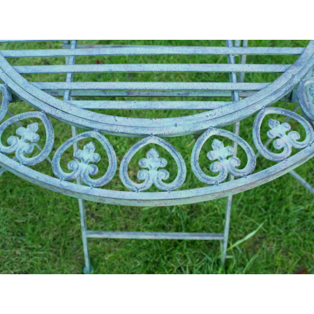 Ensemble table et 2 chaises de jardin...