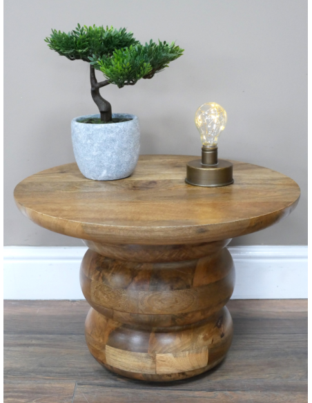 Table d'appoint ronde en manguier au pied sculptural – 51 cm