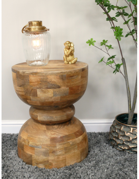 Table d'appoint en manguier au pied sculptural – 51 cm