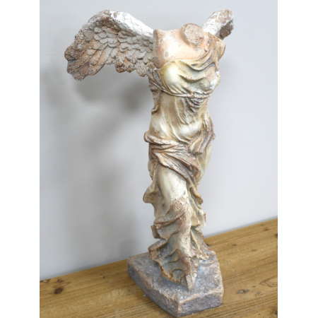 Statue femme ailée effet vieilli –...