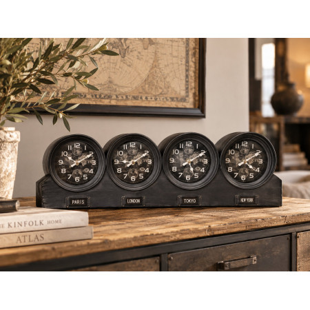Horloge quatre fuseaux horaires...