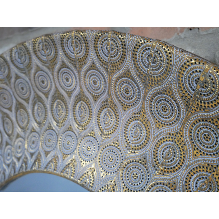 Miroir rond marocain doré à motifs...