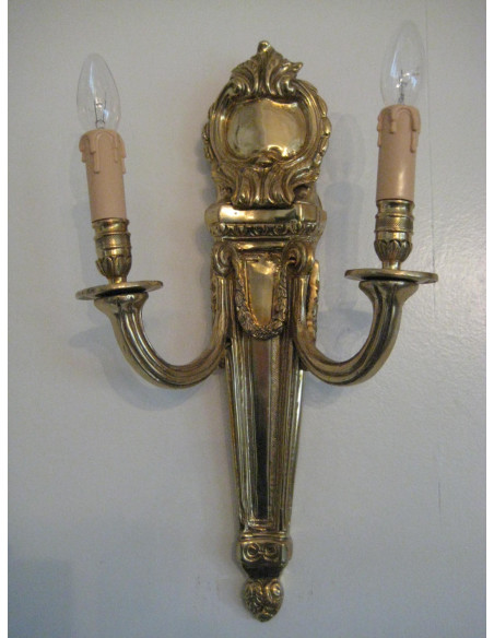 Applique en bronze électrifiée