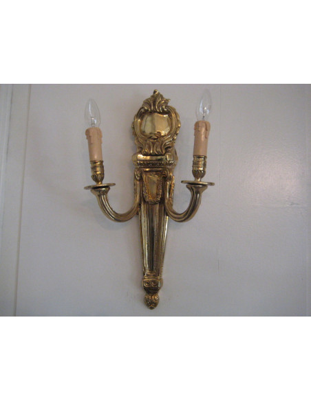 Applique en bronze électrifiée