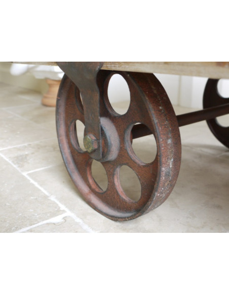 Table basse roulante industrielle