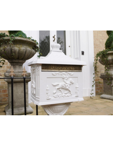 Boîte aux lettres sur pied en aluminium
